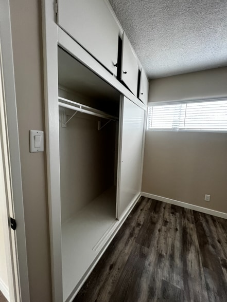 Building Photo - 5323 Ruby St