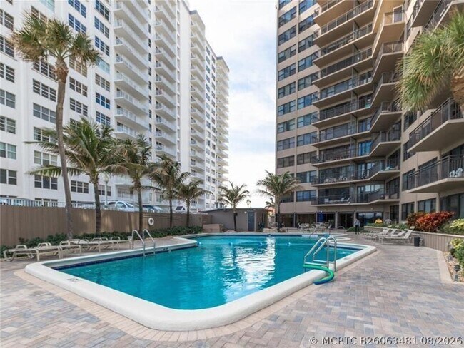 Building Photo - 3800 Galt Ocean Dr