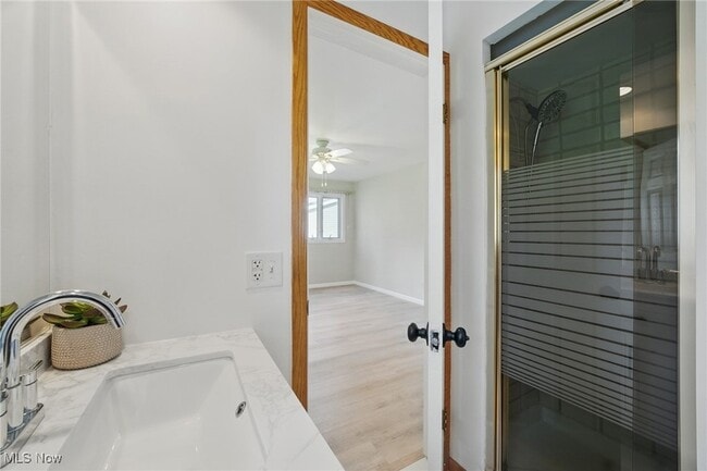 Building Photo - 33115 Ledge Hill Dr