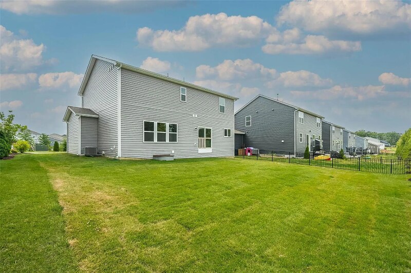 Building Photo - 705 Myatt Dr