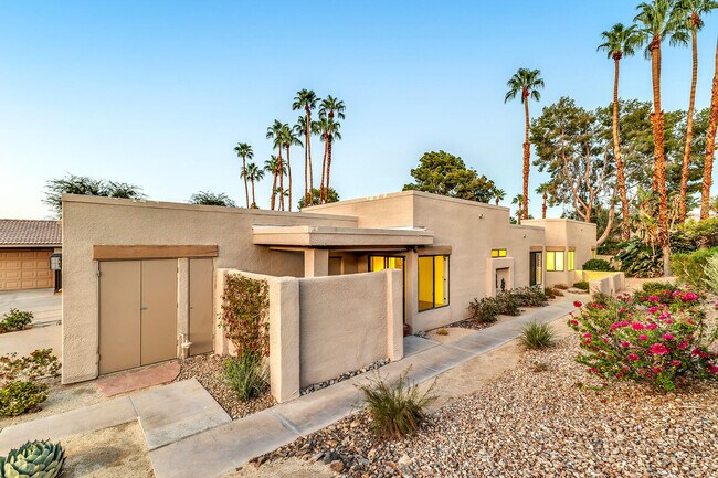 Building Photo - 48594 Oakwood Way
