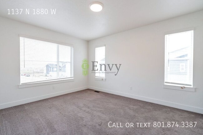 Building Photo - 1137 N 1880 W