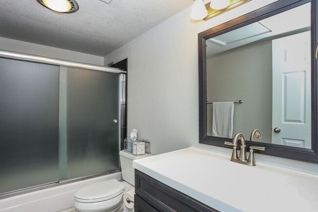 Building Photo - 2 bed, 2 bath in Breckenridge! Winter seas...