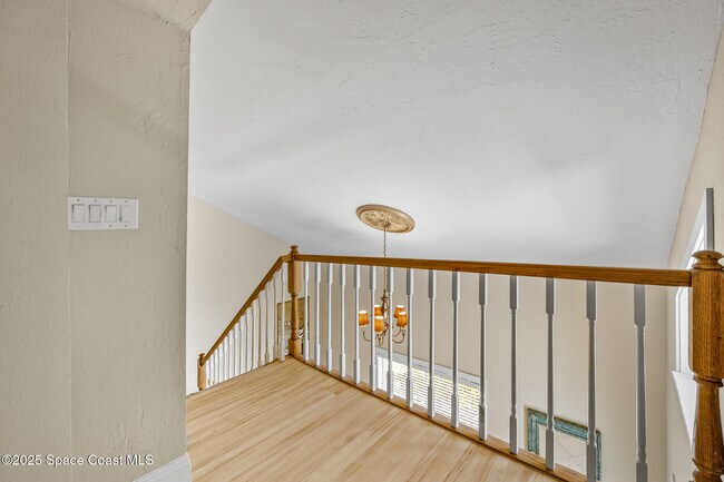 Building Photo - 10 Danube River Dr