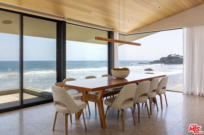 Building Photo - 31388 Broad Beach Rd