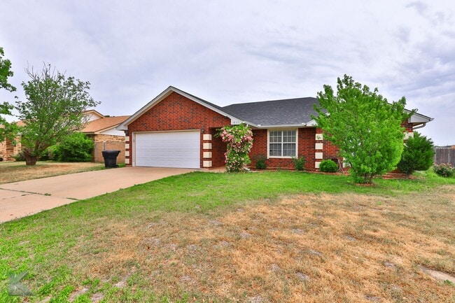 Building Photo - Great 3 bedroom 2 bath home in Wylie district.