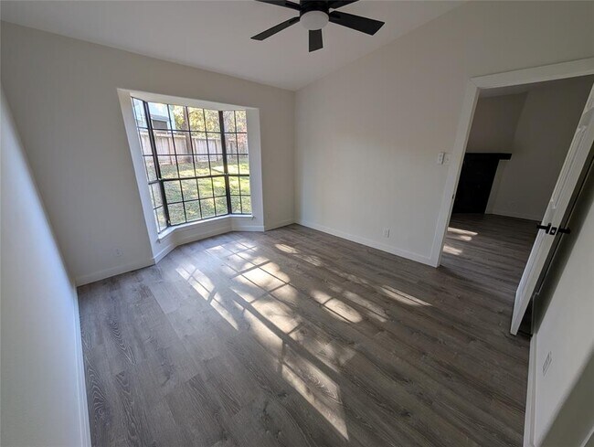 Building Photo - 1601 Faro Dr