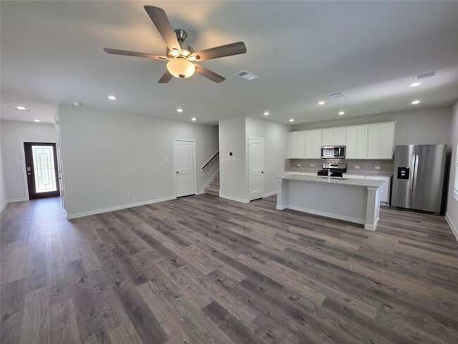 Building Photo - 7878 Alset Dr