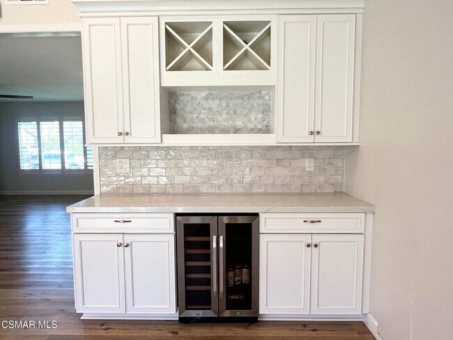 Building Photo - 5346 Cherry Ridge Dr