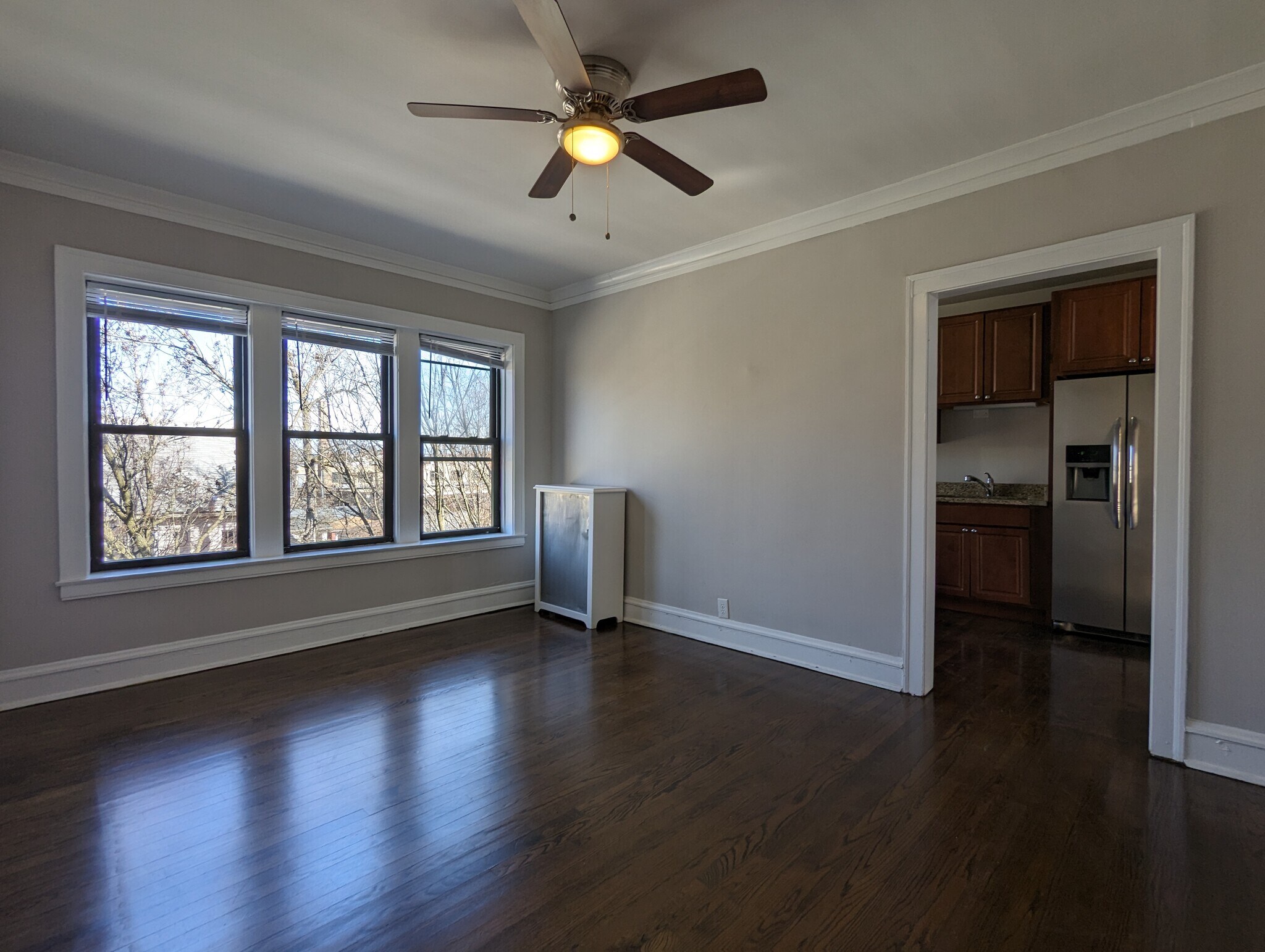 Building Photo - 1835 W Winona St