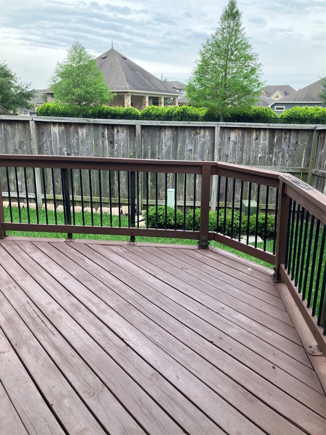 Building Photo - 131 Castlegate Ln