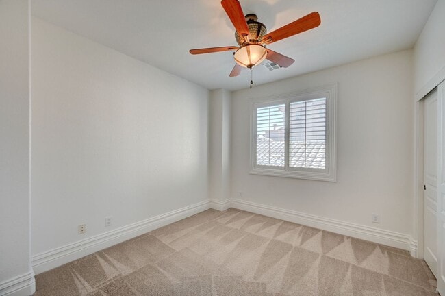 Building Photo - Stunning Rhodes Ranch Four Bedroom