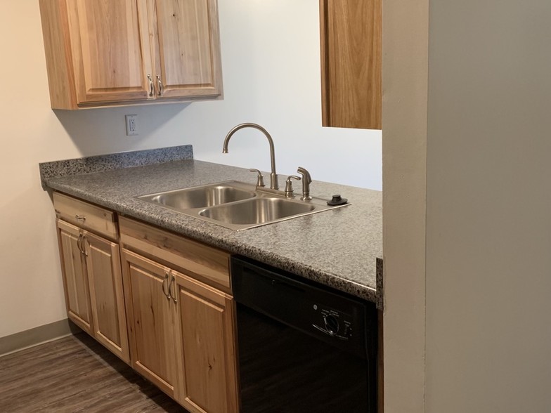 Kitchen 2 - Franklin North Apartments