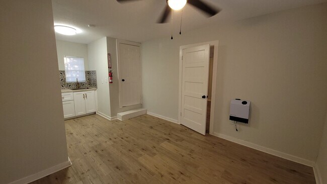 Building Photo - 212 Placid Dr