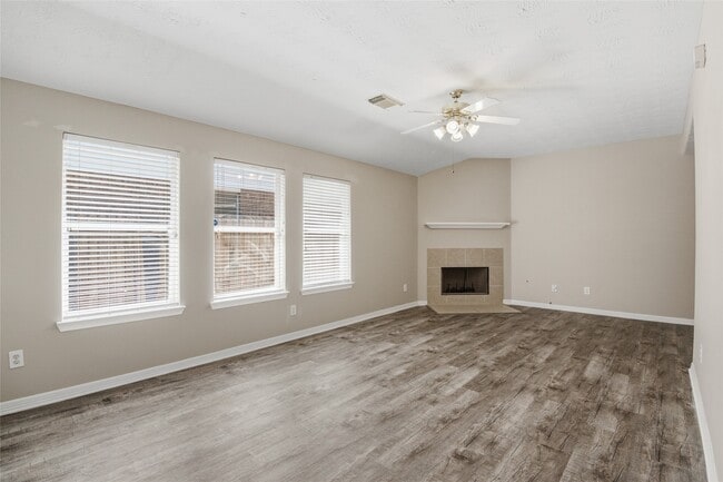 Building Photo - 2434 Montana Blue Dr