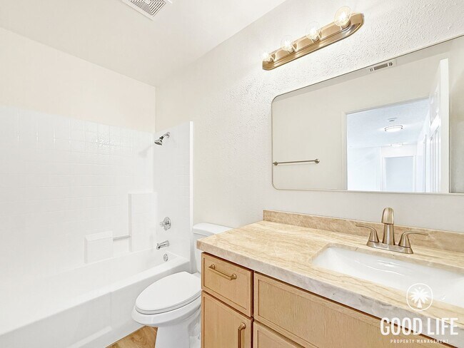 Building Photo - Stylish 4B/2.5BA Home in Moreno Valley with Attached Garage and Upgraded Interiors