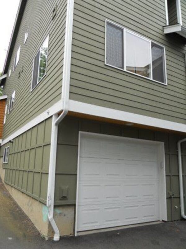 Building Photo - 12721 35th Ave NE