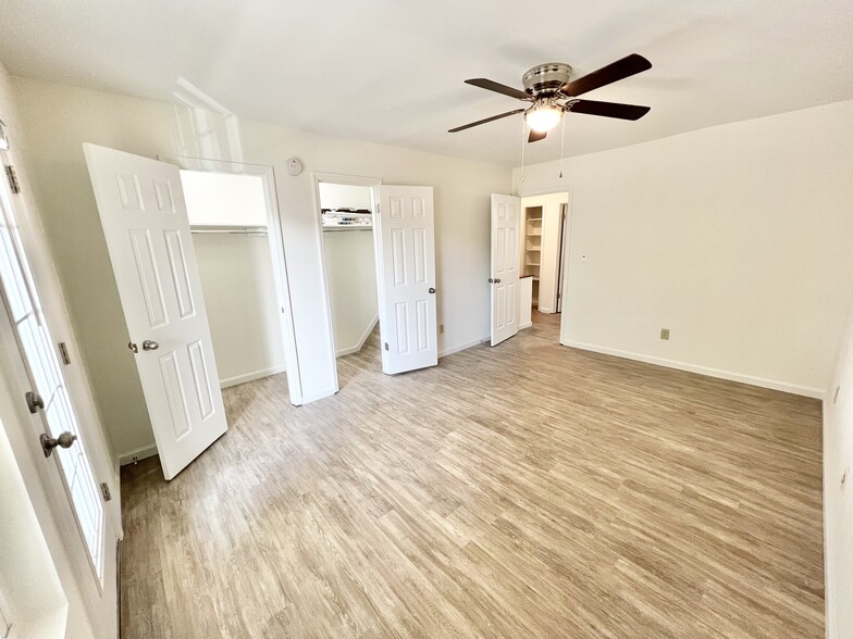 Front-Upper Bedroom - 274 Fleming Rd