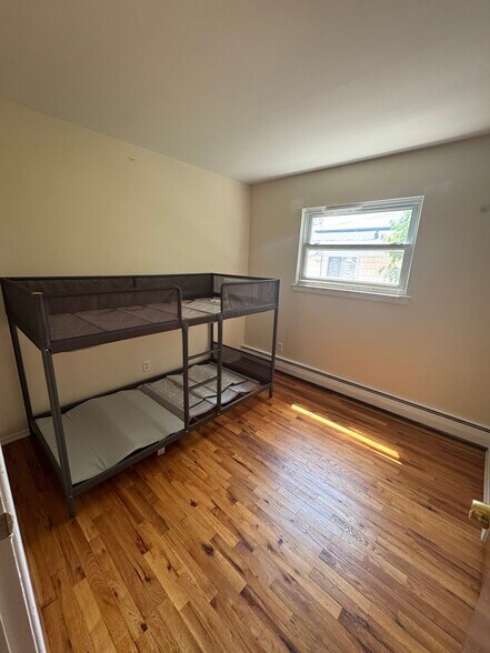 Building Photo - 9419 Avenue J
