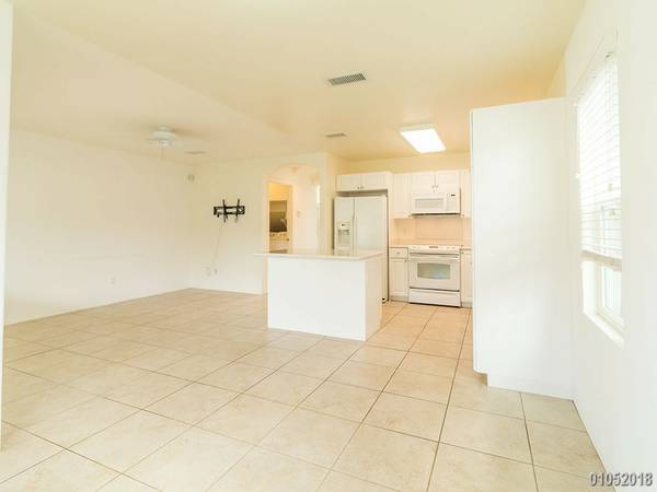 Building Photo - $3,695 / 1br - 1650ft2 - Kealohi Kai, 3 Br...