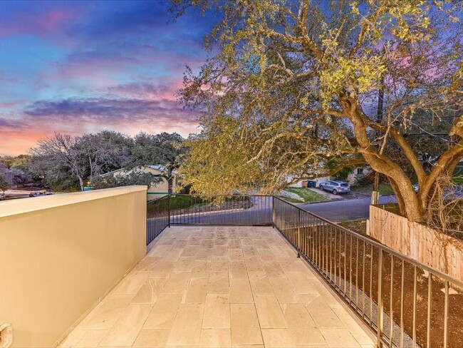 Building Photo - 2401 Trailside Dr