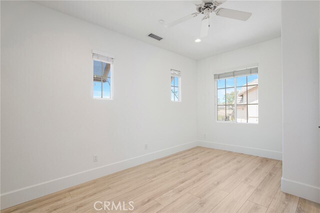 Building Photo - 12 Douglass Dr