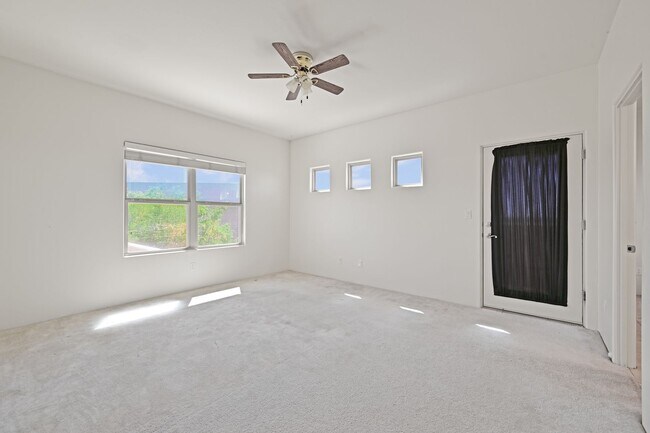 Building Photo - 1 MO. FREE RENT WITH 2 YR. LEASE!  Bright Tierra Contenta Retreat