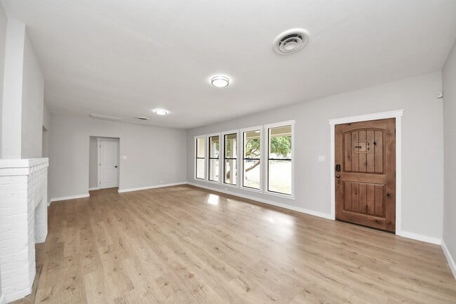 Building Photo - 1507 Brooks Ave