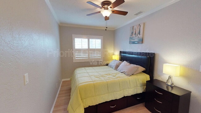 Building Photo - 4102 Ingraham St