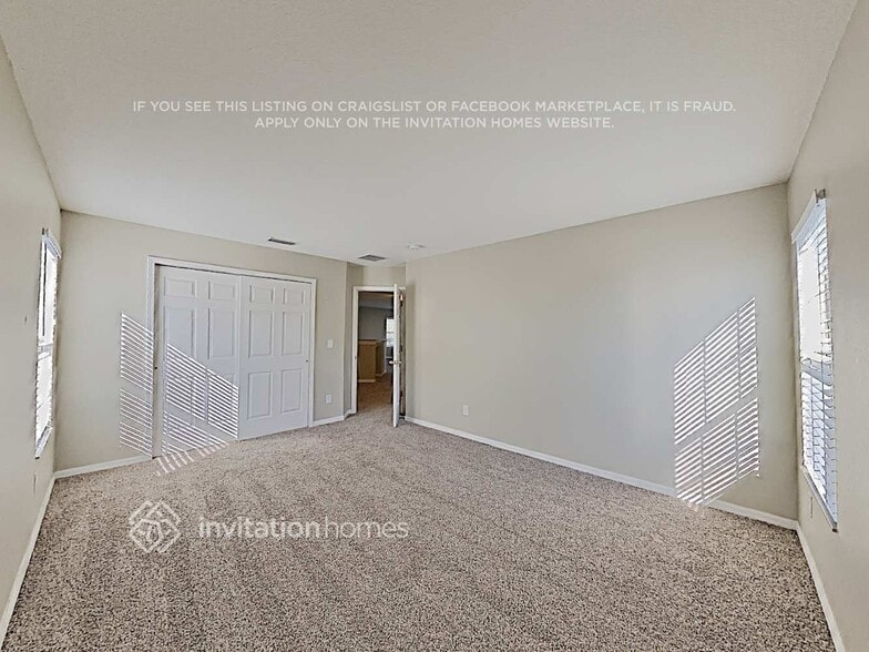 Building Photo - 325 Vine Cliff St