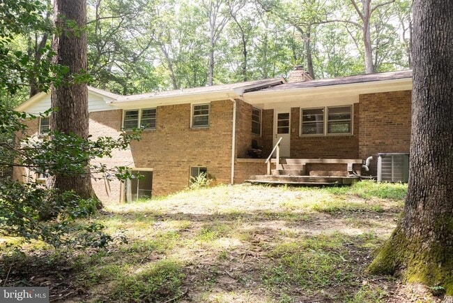 Building Photo - 2710 Hidden Valley Rd