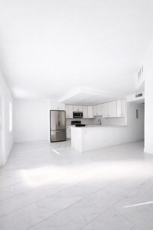 Building Photo - 2003 Lincoln A