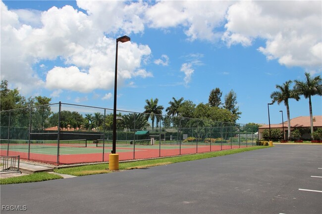 Building Photo - 915 New Waterford Dr