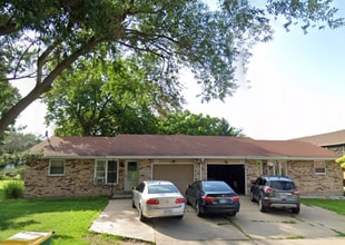 Building Photo - 202 Perkins Ave