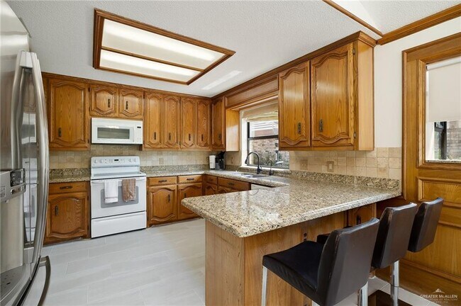 Building Photo - 812 Rio Grande Dr