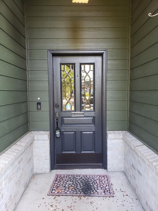 Building Photo - Beautiful Home in Quiet Cul-de-sac!