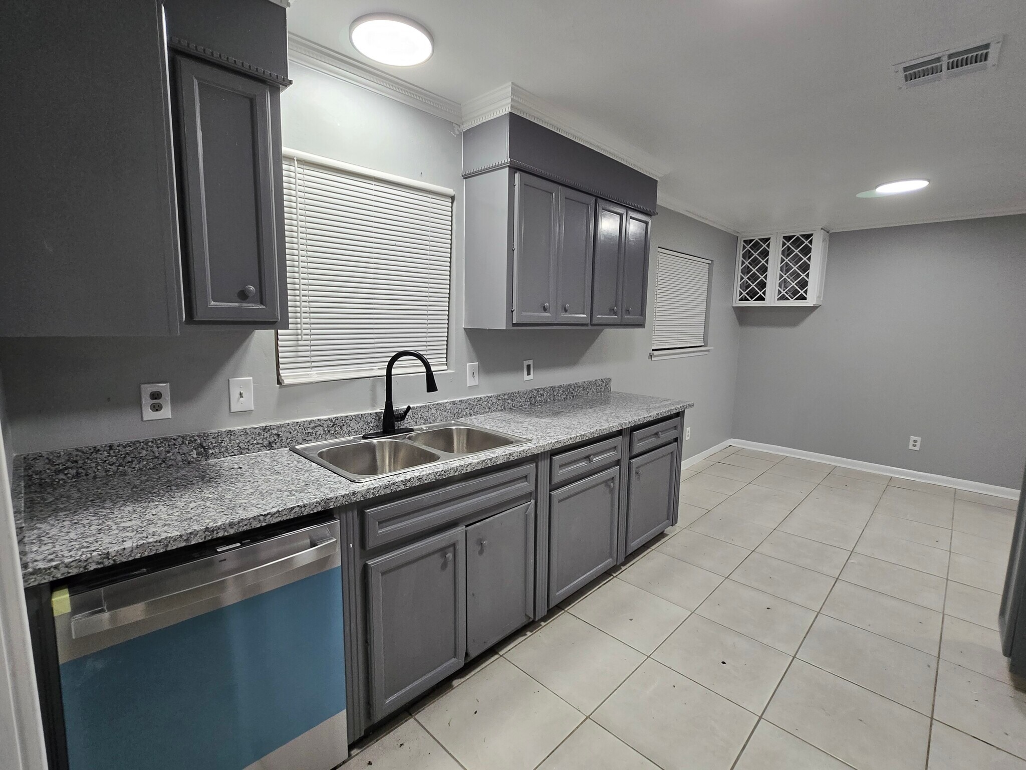 Building Photo - 12315 Barbizon Dr