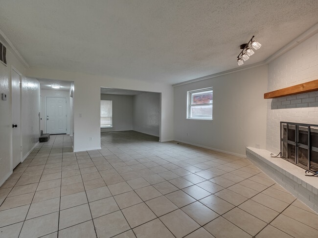 Building Photo - 4821 Cinderella Dr