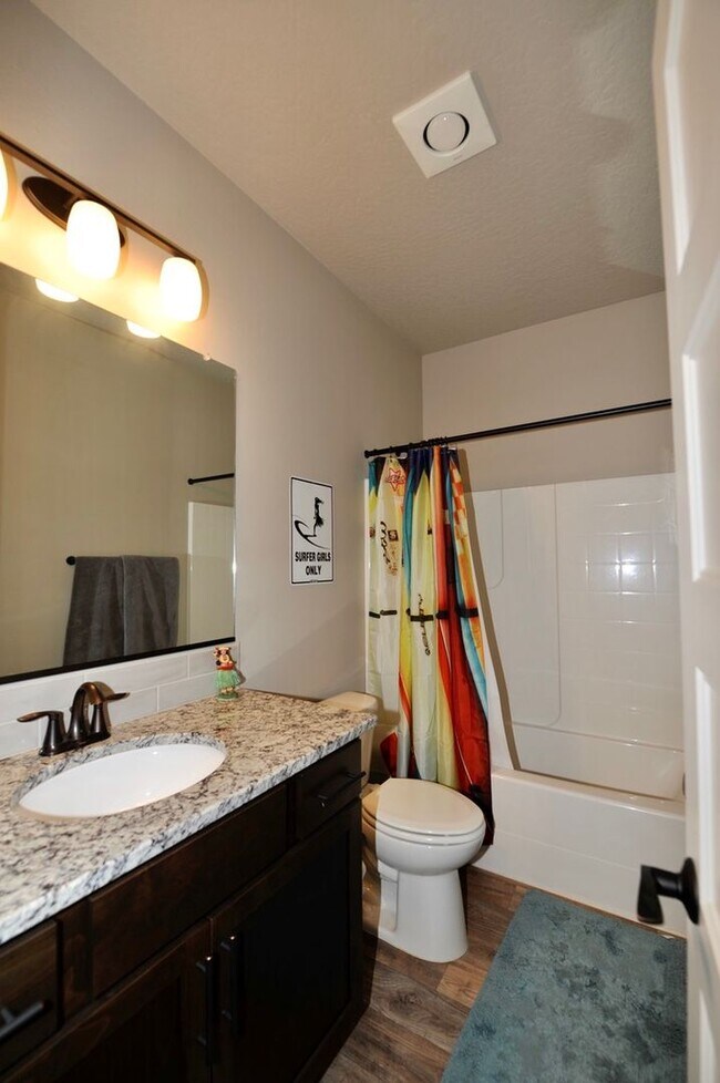 Building Photo - Gated Community in Soleil Parc/CDA Place
