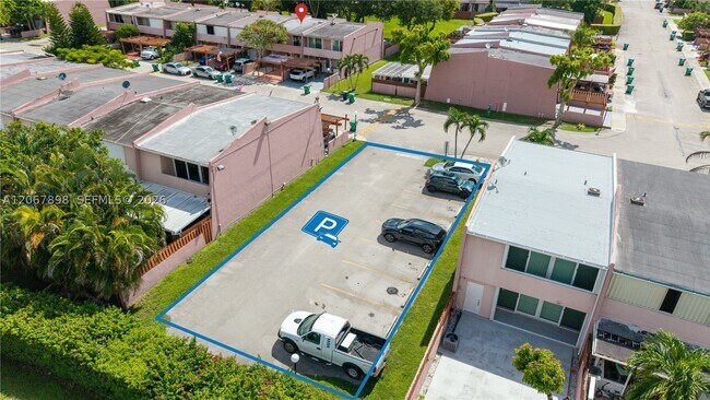 Building Photo - 14124 Kendale Lakes Cir