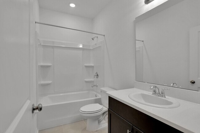 Building Photo - 3/2.5 Townhome in Annie's Walk! 3D Virtual Tour Inside!
