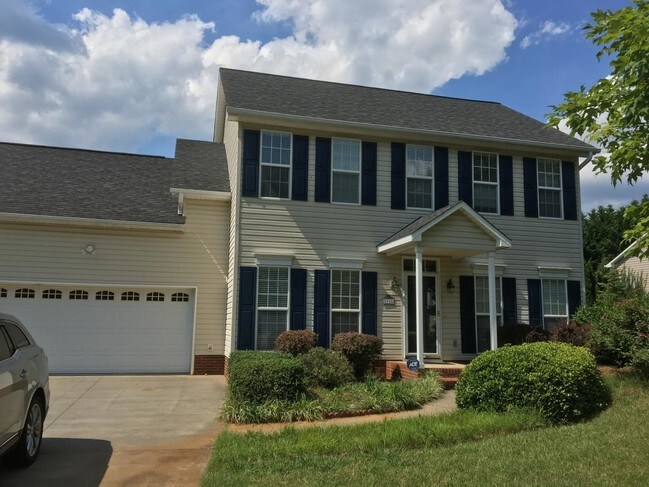 House Front - 2915 Atwood Rd