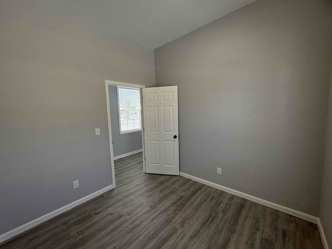 Building Photo - Two Bedroom | Completely Updated