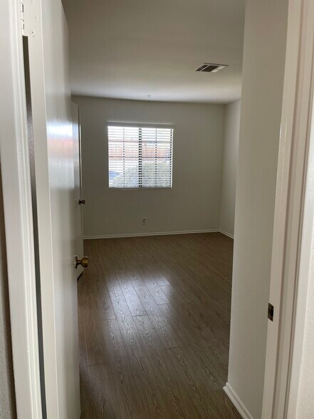 Building Photo - 37108 La Contempo Ave