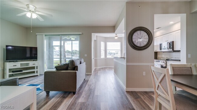 Building Photo - 16635 Lake Cir Dr