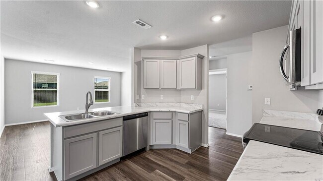 Building Photo - 1405 S Corsac St