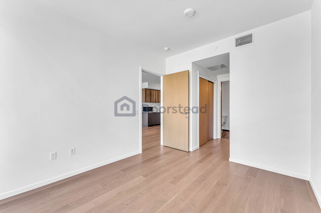 Building Photo - 555 Golden Gate Ave