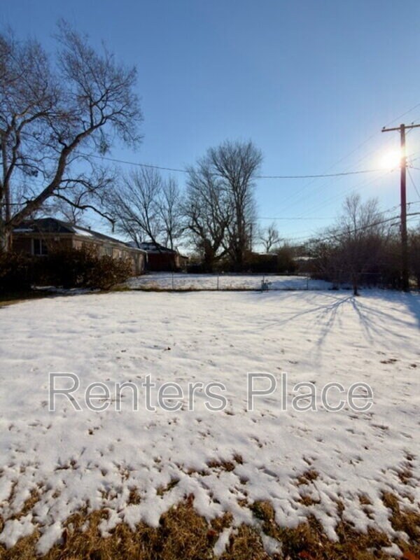 Building Photo - 431 S 109th E Ave