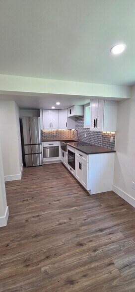 Building Photo - 60 Waterbury Pky