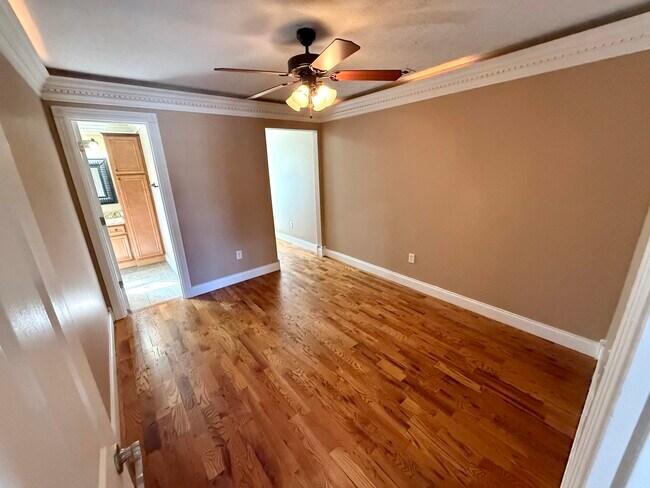 Building Photo - 51 Lee's Ford Dock Rd